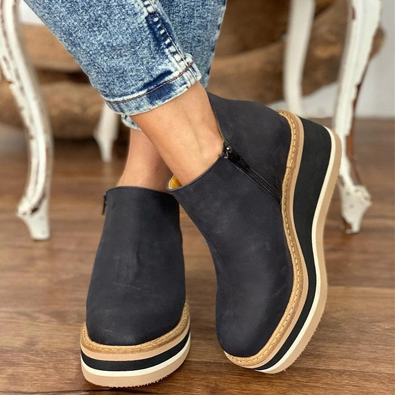 Black / 11