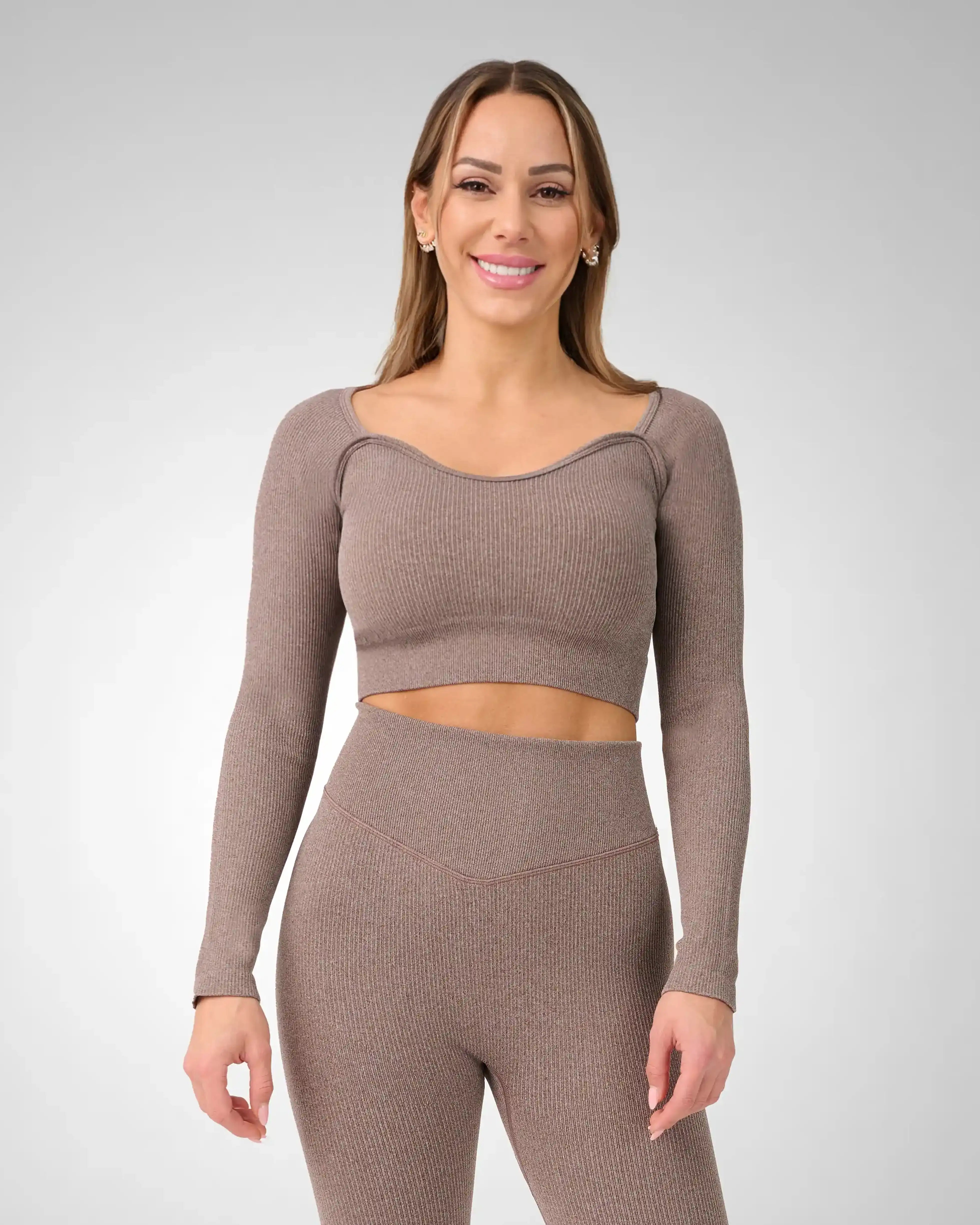 Brown / L