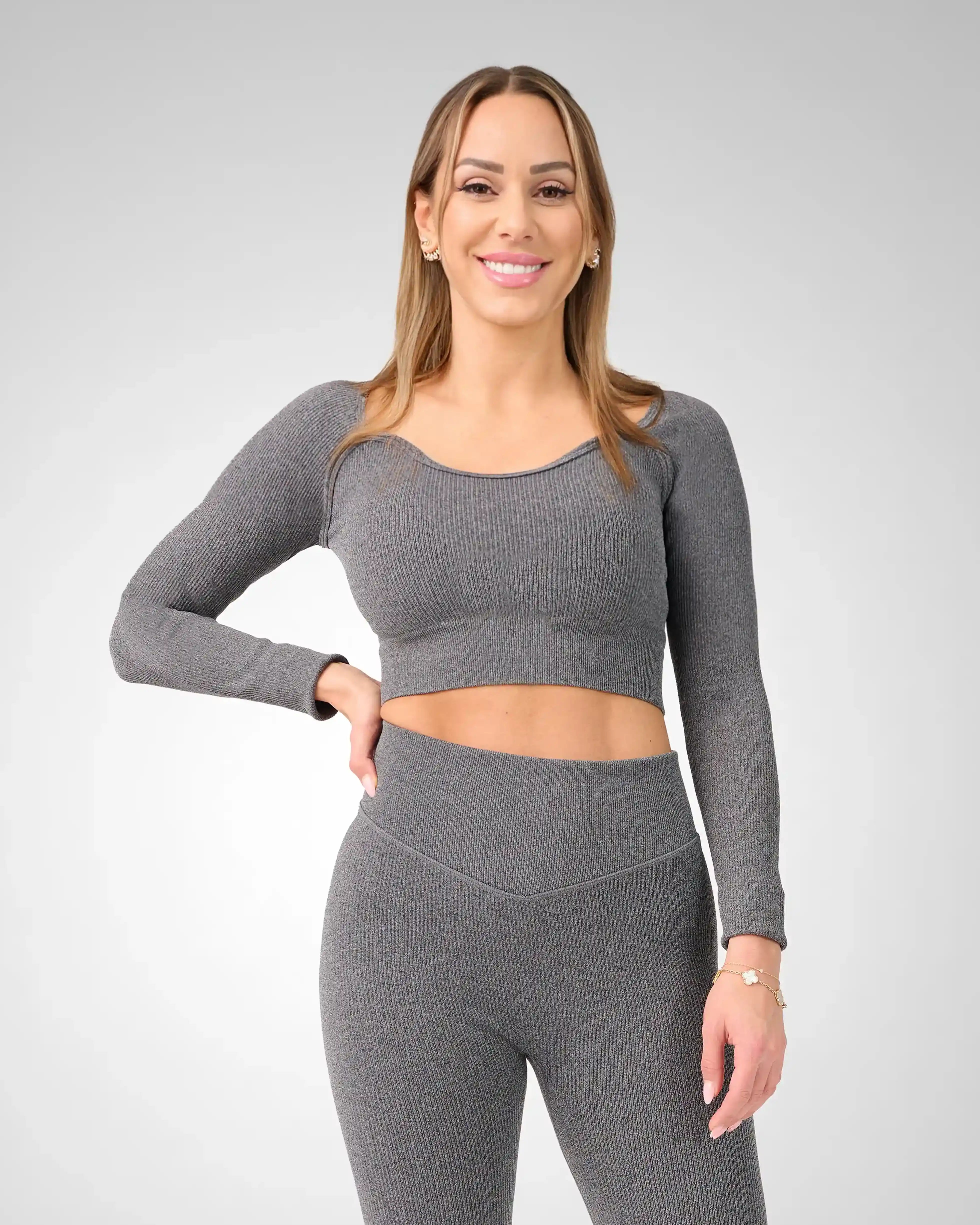 Gray / L