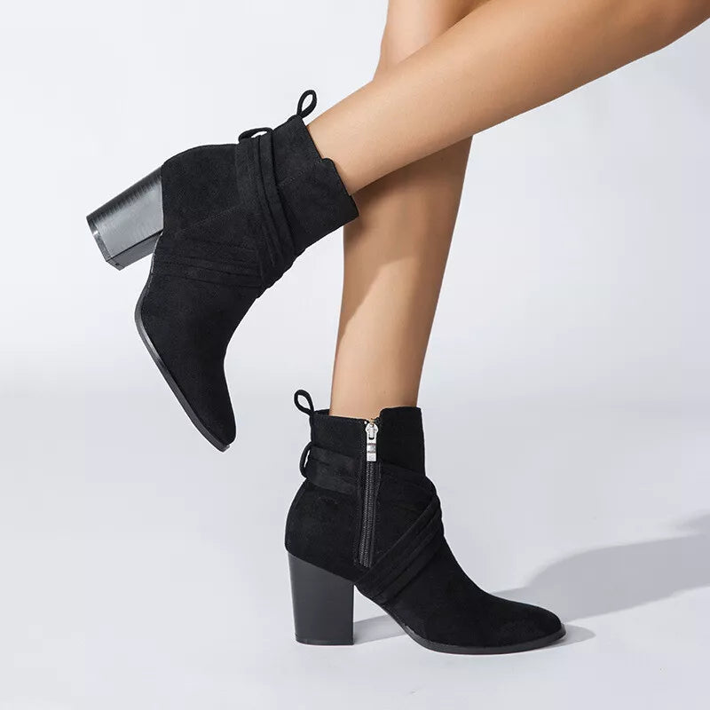 Black / 12